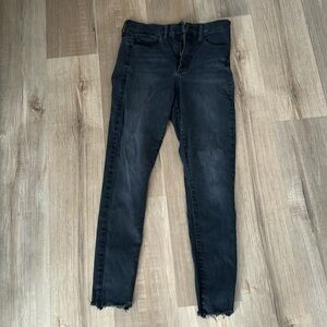 Gap black favorite skinny jeggings - size 6/28R